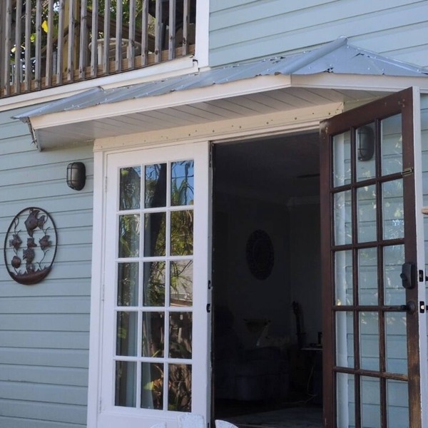 Charming 2-bedroom house with AC, WiFi in cool Key West