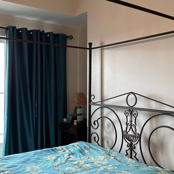 Charming 2-Bedroom Penthouse, Steps to Dow's Lake & Little Italy's Best