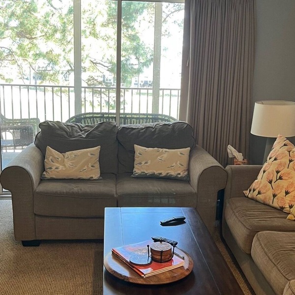 Charming 2-bedroom condo with Wi-Fi in tranquil Sunset Beach on Golf Course.
