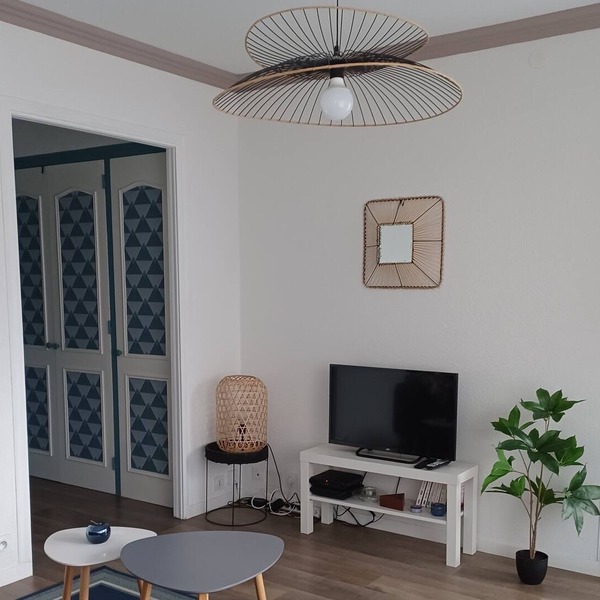 Charming 2 rooms in the city center.