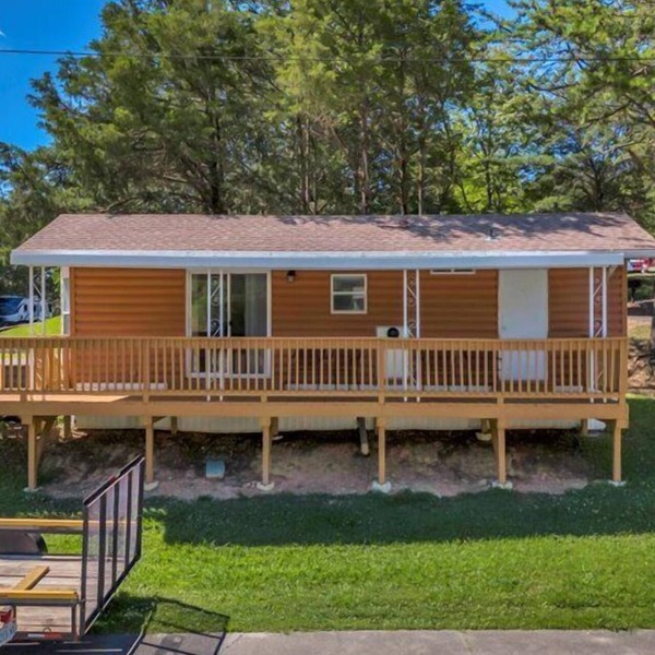 Charming 2BR Cottage with Porch & Mountain Views