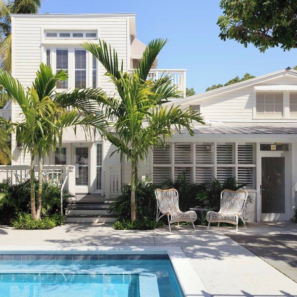 Charming 2BR Stay, Ella’s | Garden Retreat w/Pool Access and Free Breakfast!