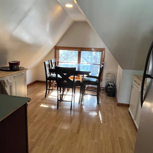 Charming 2BR villa with WiFi, in downtown Yonkers. 25 min from Time Square