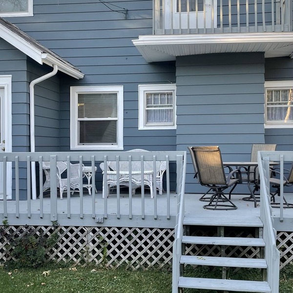 Charming 3 bed 1 bath home. 1 block to St. Mary's. 10 min walk to Mayo downtown.