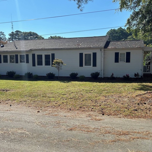 Charming 3-bedroom house with WiFi, AC in fantastic Gloucester Point