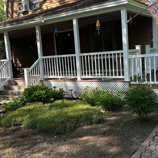 Charming 3 Bedroom Home, Centrally Located In The Heart Of Acadia National Park.