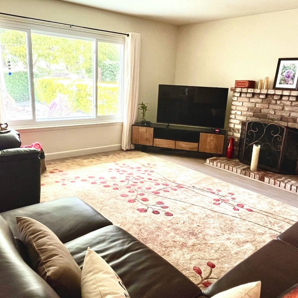Charming 3-bedroom house with WiFi and AC half mile from beach in lovely Montara