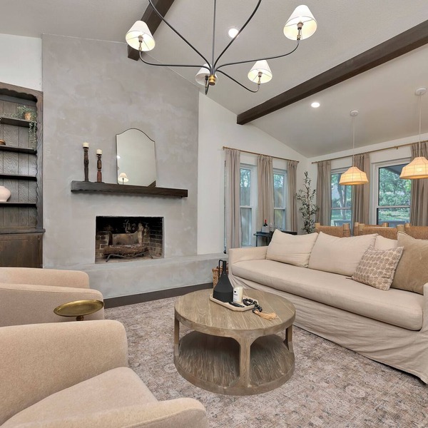 Charming 3-bedroom Modern Rustic Retreat on 1 acre