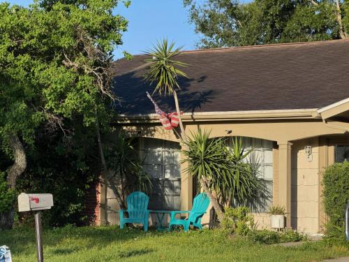 Charming 4 bed 3 bath single family home in Hudson