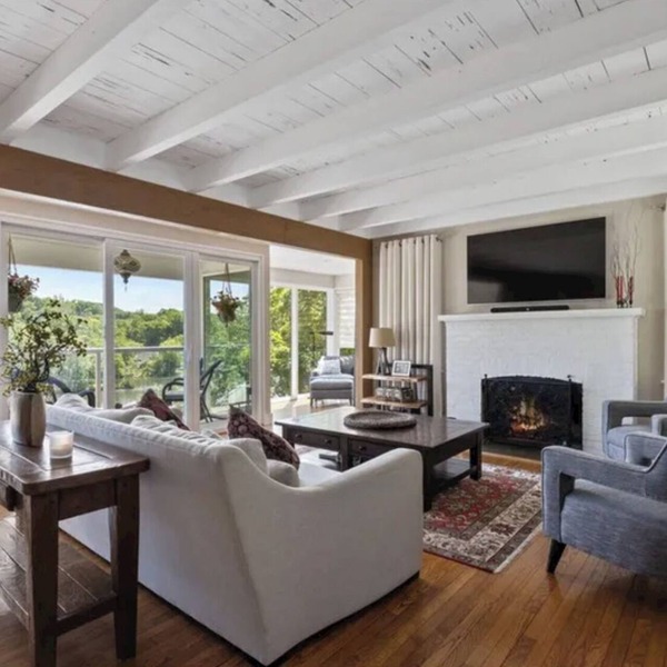 Charming 4-bedroom country house 40 minutes from NYC