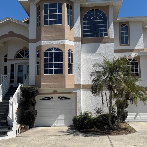 Charming 4-bedroom waterfront home in Palm harbor, Florida