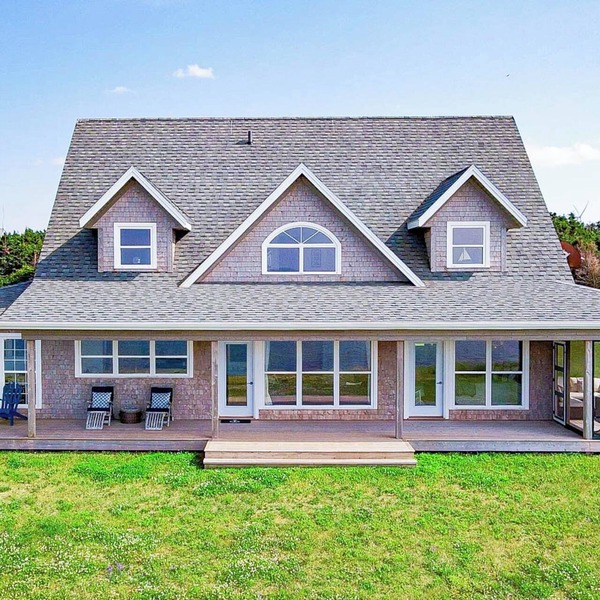 Charming 4BR, 2.5BA waterfront cottage in Eastern PEI - ideal summer getaway!