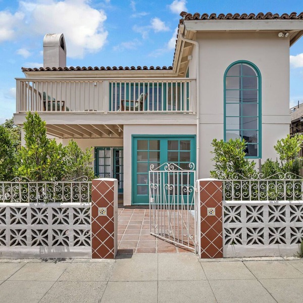Charming 4BR/3BA Getaway, Walk to Downtown Santa Barbara & Beach, Sleeps 8