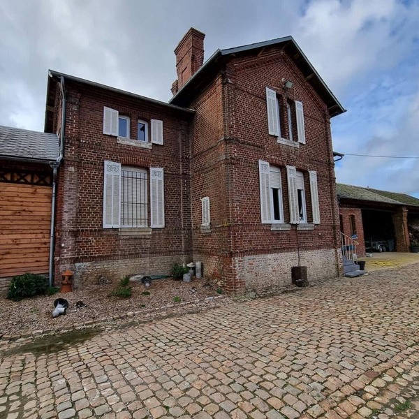 Charming 7-Bedroom Farmhouse with Garden, Horse Facilities, and Proximity to Val Joly Attractions