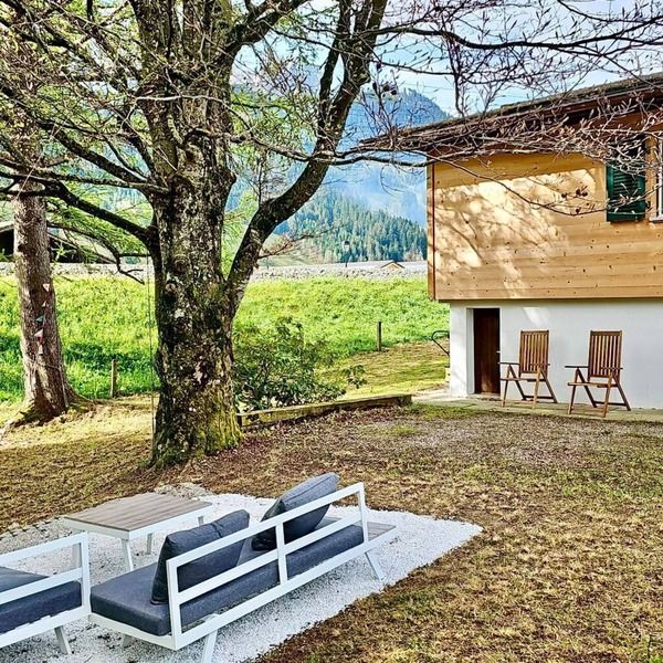 Charming Alpine Chalet in Rougemont