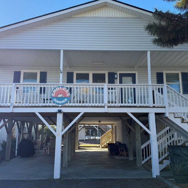 Charming and cozy house in Sunset Beach and only a 5 min walk to the beach!