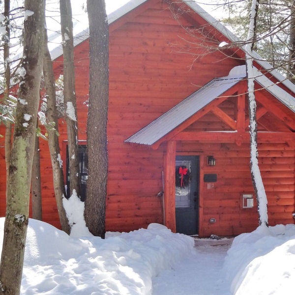 Charming and meticulously cleaned cabin with panoramic view of the Green Mtns