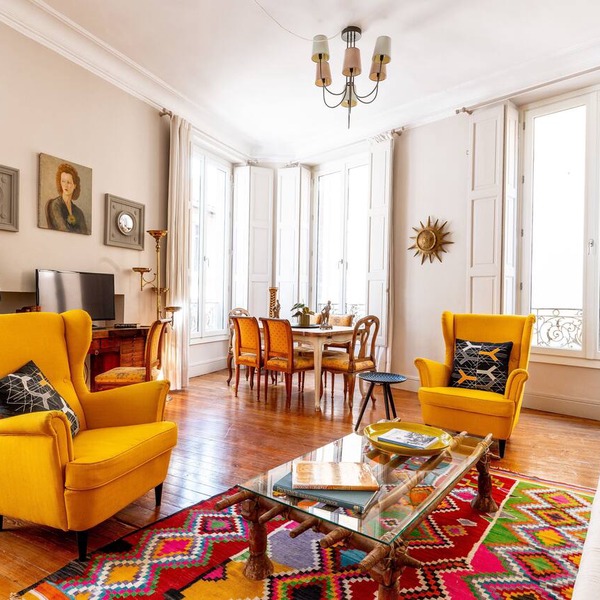 CHARMING APARTMENT/HISTORICAL CENTER AVIGNON/200m PALACE OF POPES/AC