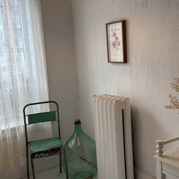 Charming apartment on Queen St W and Ossington Ave near Trinity Bellwoods Park