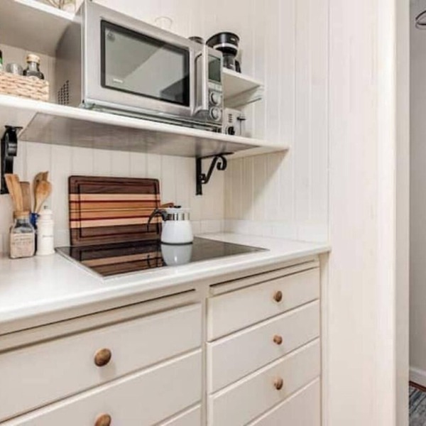 Charming Apt in the Heart of the Hamptons