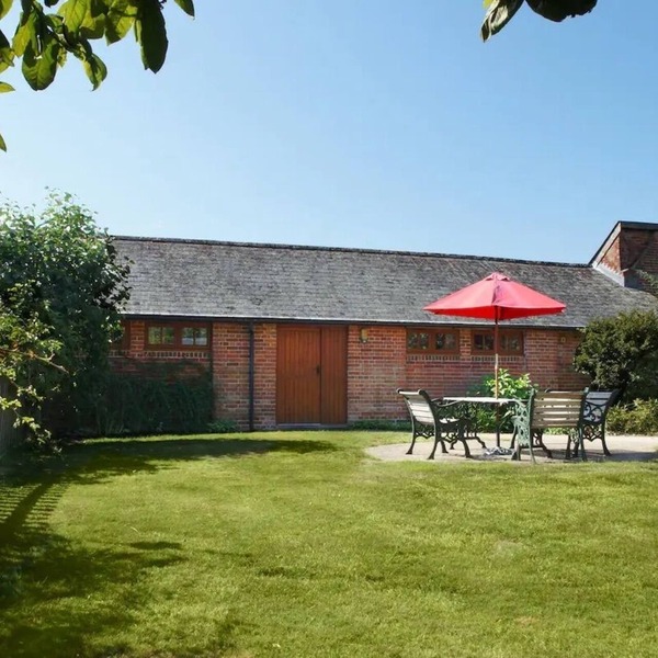 Charming Barn Conversion, New Forest National Park