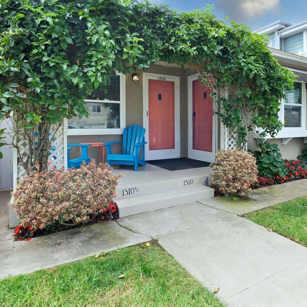 Charming Beach Bungalow