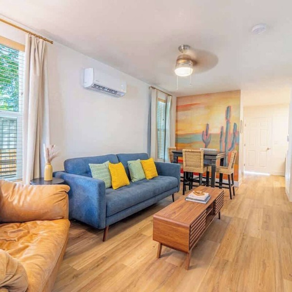 Charming Boho 2BR Midtown - Fenced Yard for Pets