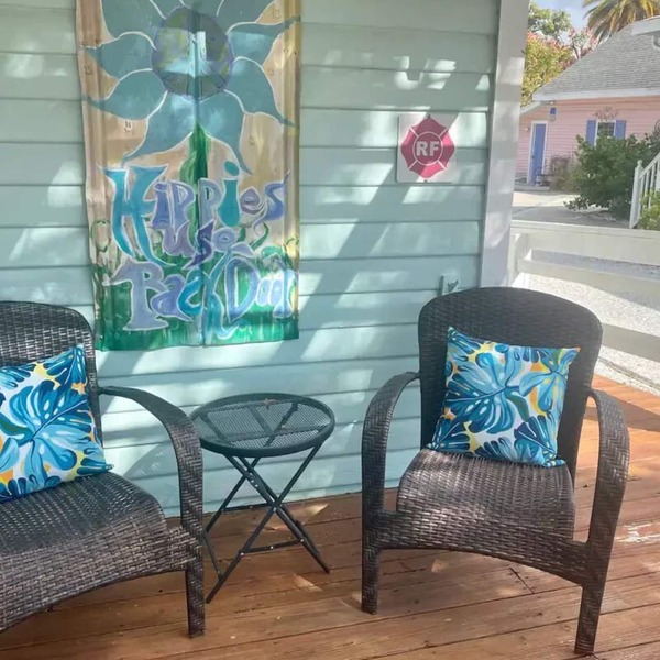 Charming Bungalow Downtown