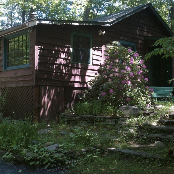 Charming Cabin With Rushing Stream In Backyard For Peaceful Retreat