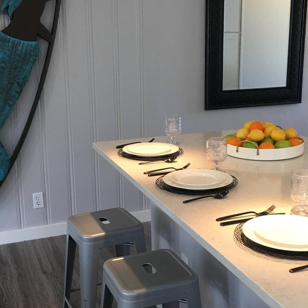 Charming, California Coastal newly renovated unit 60 steps to the sand