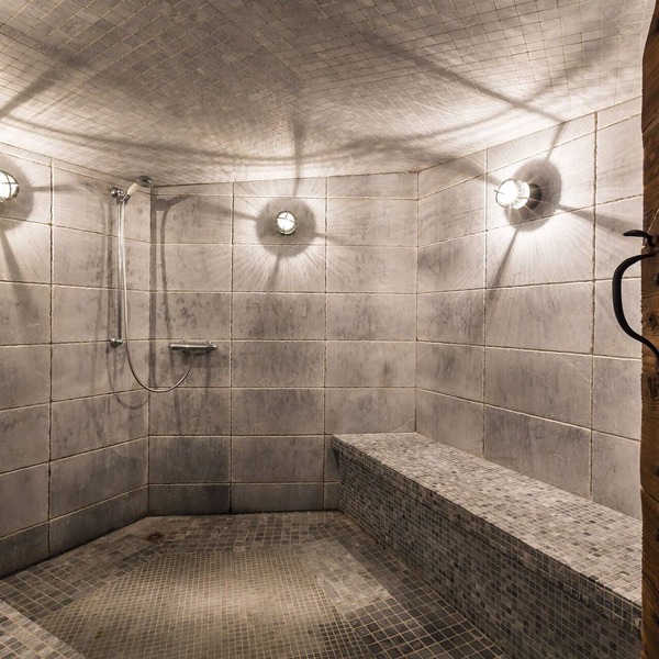 Charming Chalet | 5 Bedrooms | Chalet Axel | Open Fire & Champagne on Arrival