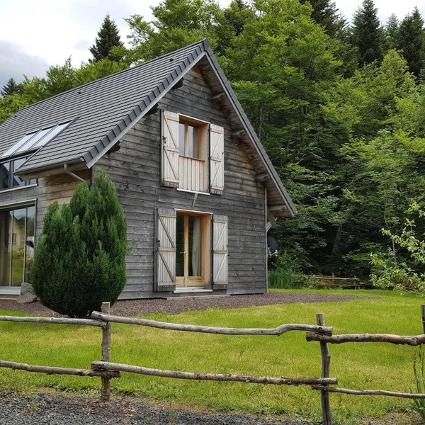 Charming chalet with all comfort at 15min from the slopes, 300m from the lake, shops at 5min
