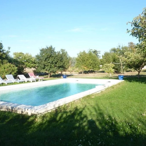 Charming character house in the hills above Aix-