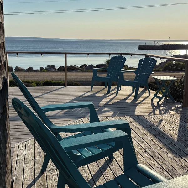 Charming coastal beach house, with beautiful ocean views