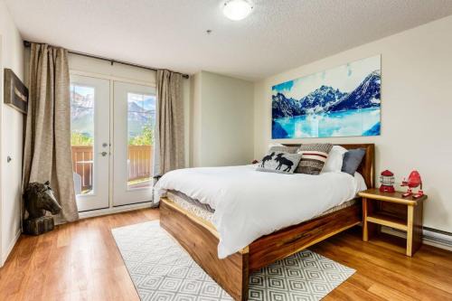 Charming Condo In The Heart Of Canmore