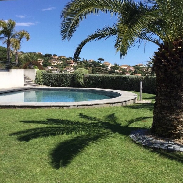 Charming, contemporary and comfortable villa with swimming pool.