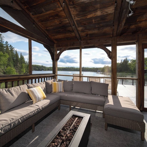 Charming Cottage- lakefront, hot tub, snowmobiling