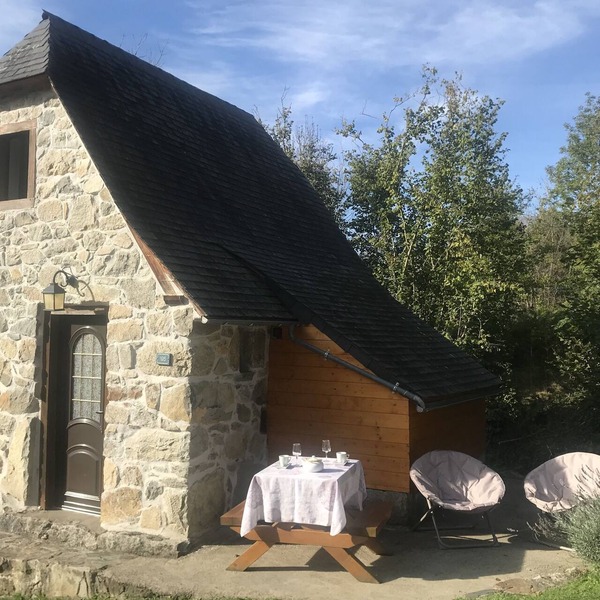 Charming cottage for 2 people