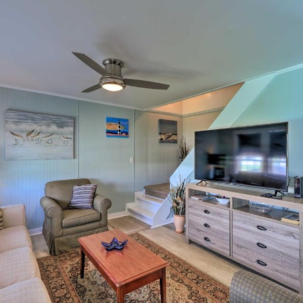 Charming Cottage Less Than half Mile to Atlantic Beach!