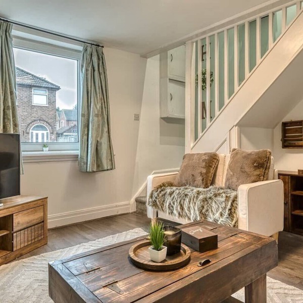 Charming Cottage,Trafford Retreat, Pets welcome