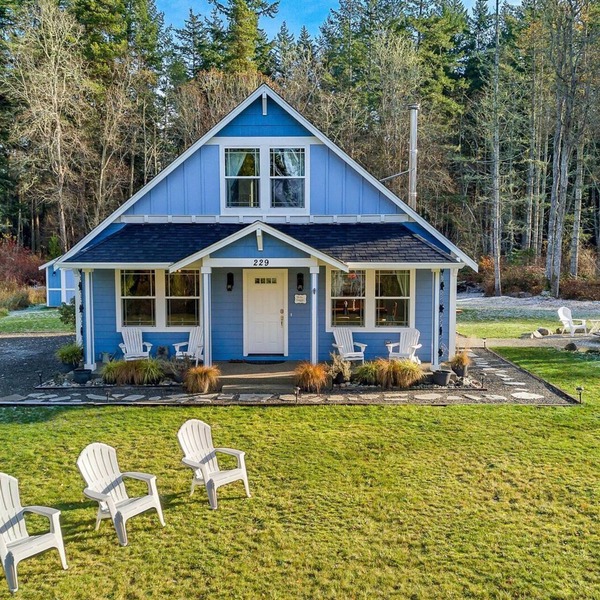 Charming Cottage near Roche Harbor! (BSB)