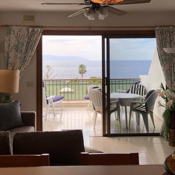 charming, cozy 2 room apartment with fantastic sea views