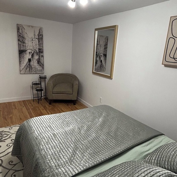 Charming, cozy studio 7 minutes from Ottawa