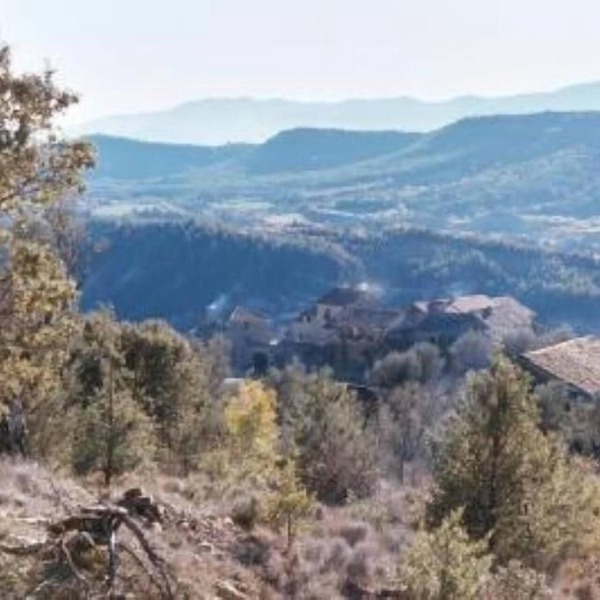 Charming property on private property next to Lake Mediano.