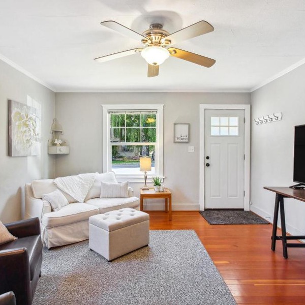 Charming Eugene Retreat: Private Hot Tub & Yard!