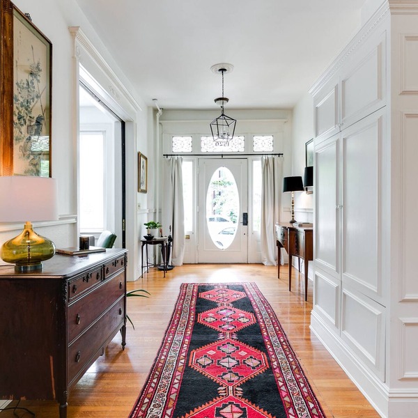 Charming Fan District Getaway