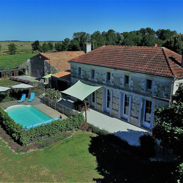 Charming cottage on the estuary of the Gironde