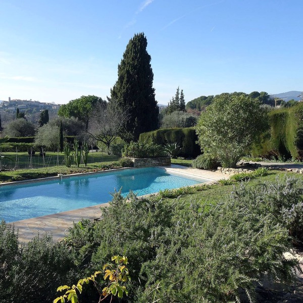 charming, full exposure, full calm, beautiful Provencal view & pool