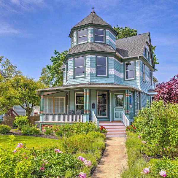 Charming Greenport Gem 1, 1 Mile to Ferry!