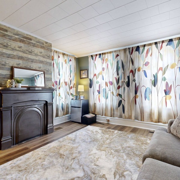 Charming home with patio & amazing location- Dog friendly